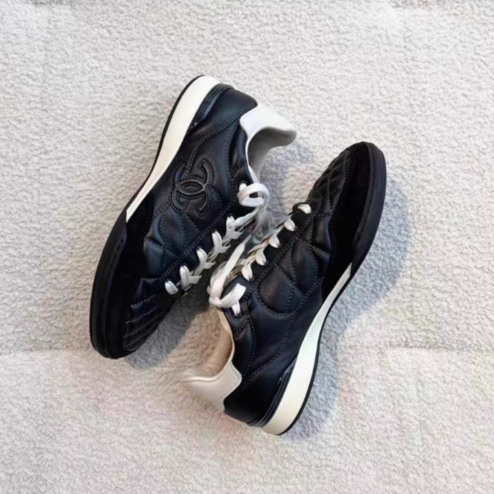 CHANEL Black and White Quilted Ankle Booties - Picture 5 of 7